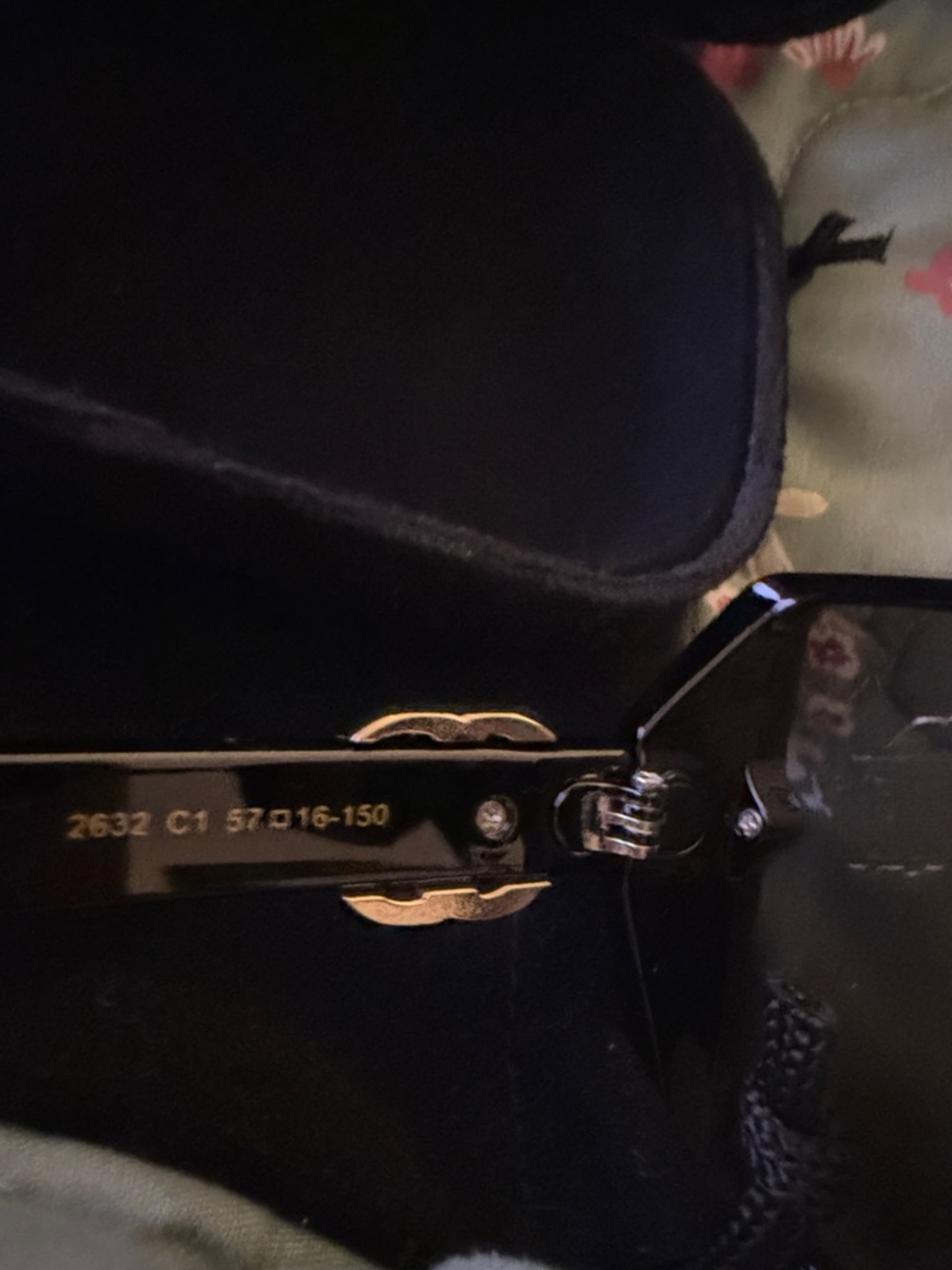 Gucci Rimless Shield Sunglasses in Smoke Black - Picture 6 of 9